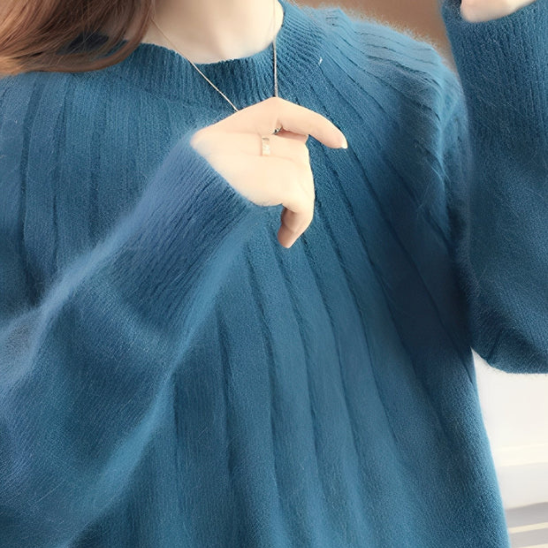Josslyn - Elegant and warm sweater