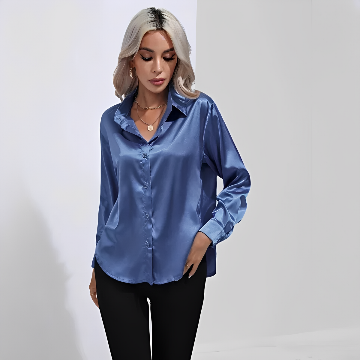 Liliane - Elegant blouse with long sleeves