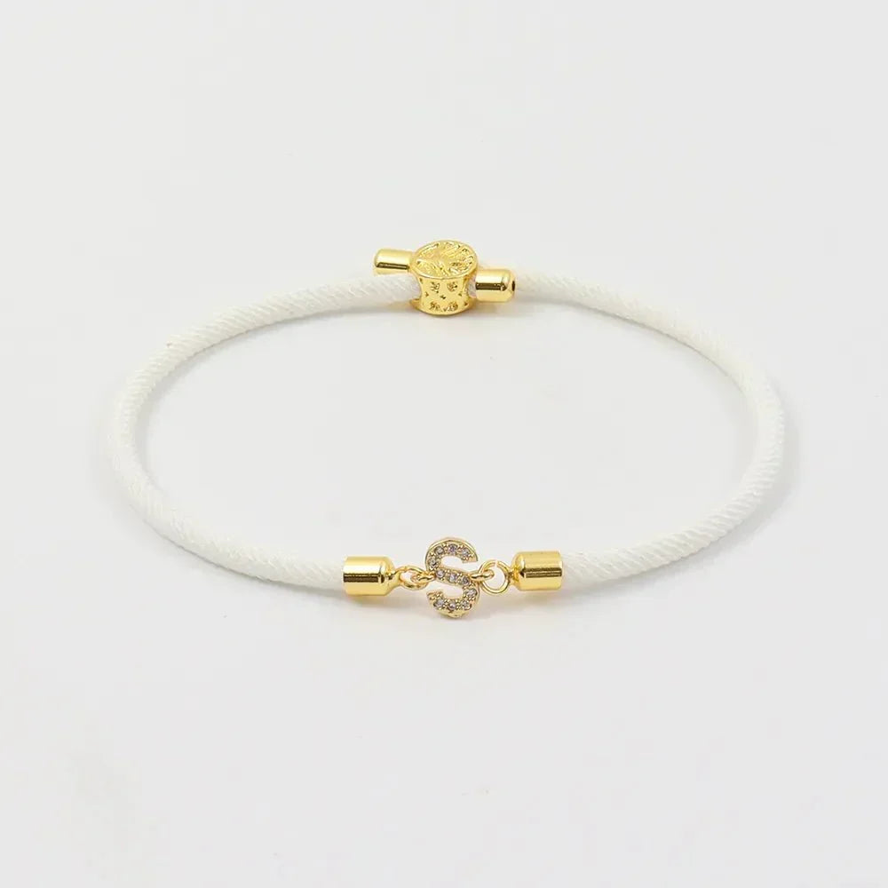 Calla – Adjustable bracelet with engraved initial