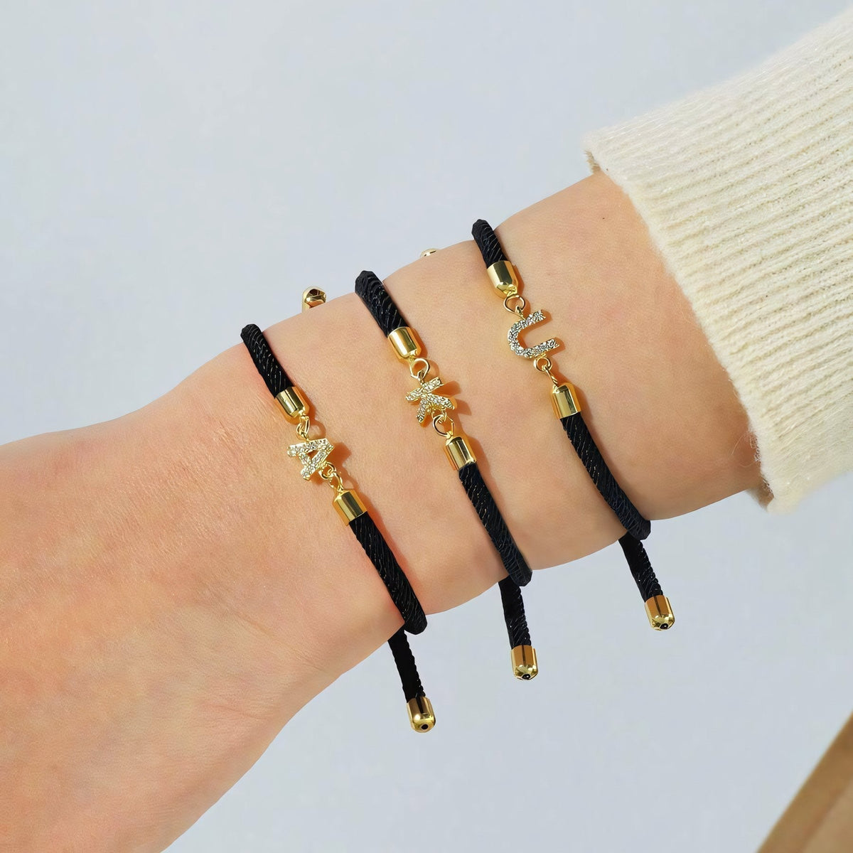 Calla – Adjustable bracelet with engraved initial