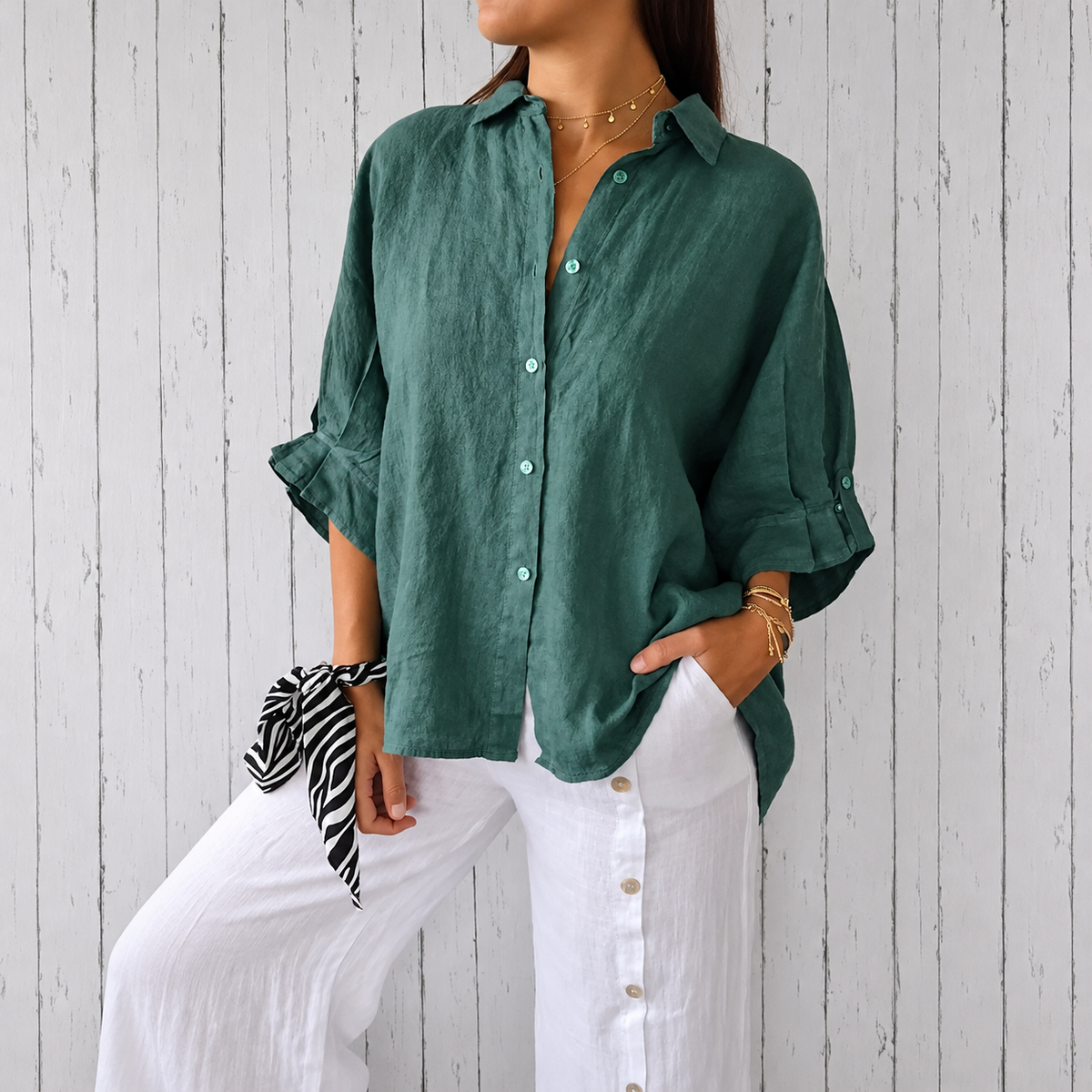 Madison - Elegant Blouse with Classic Design and Buttons