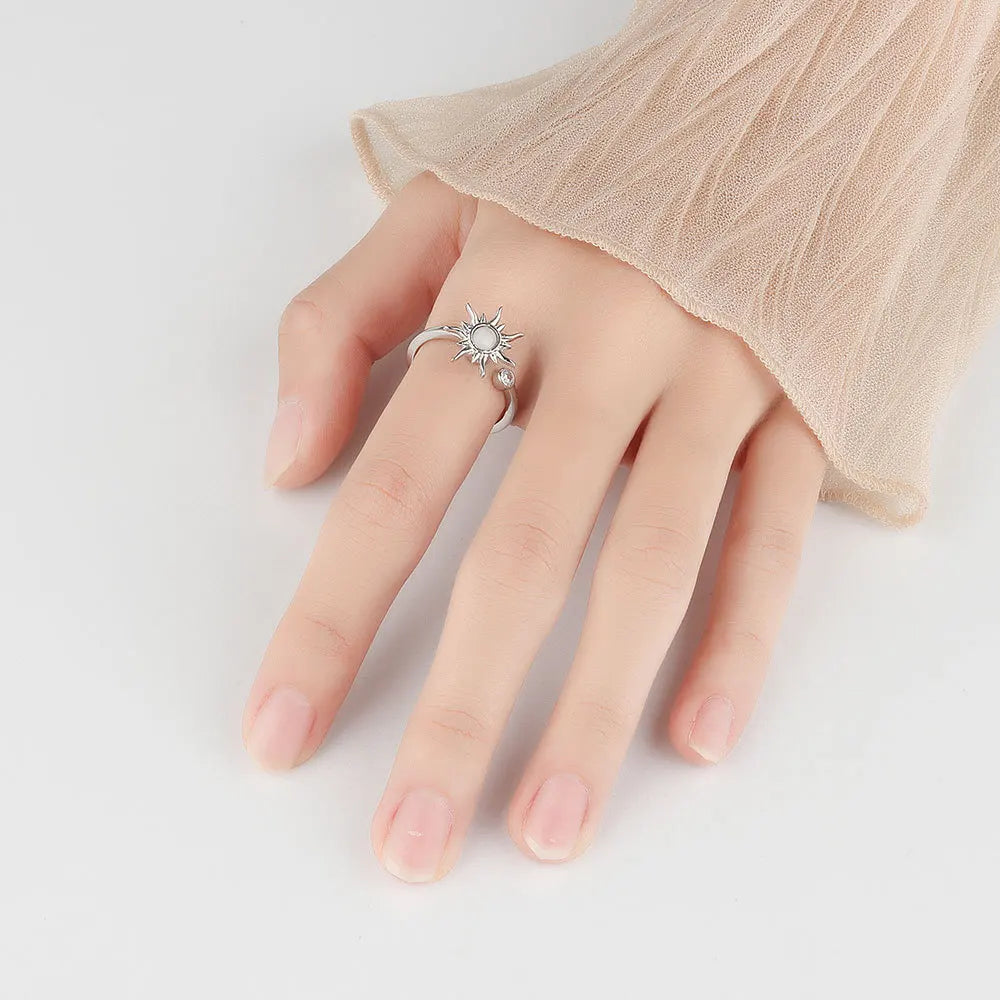 Helia – Rotating and Relaxing Solar Ring