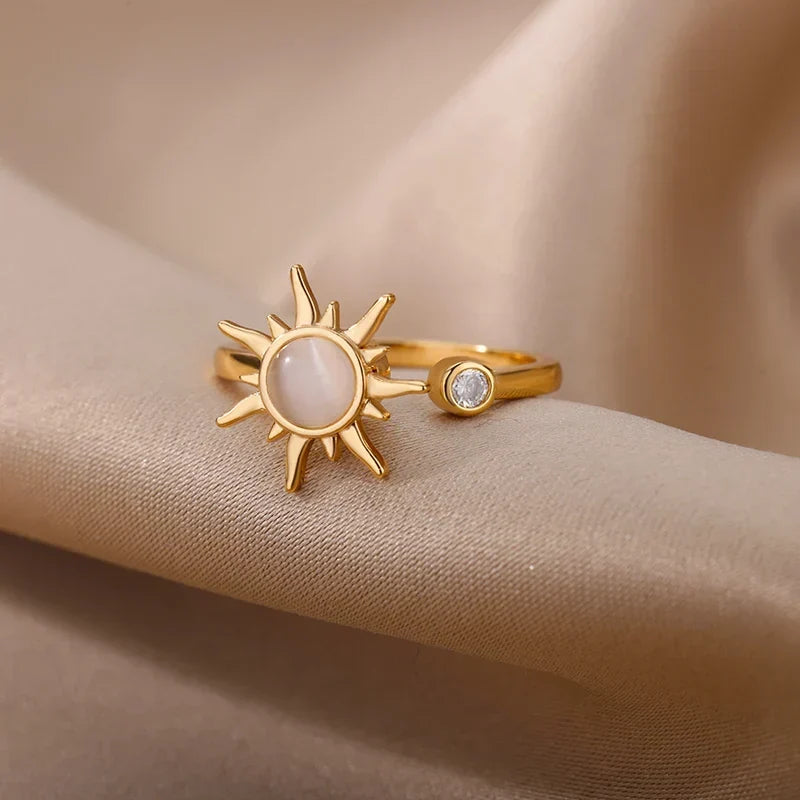 Helia – Rotating and Relaxing Solar Ring