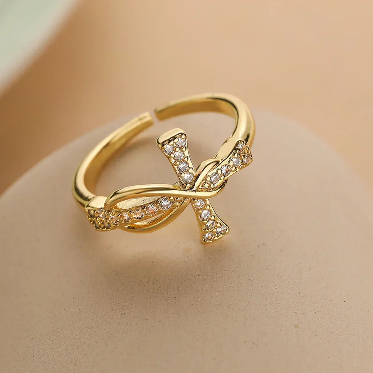 Eliane – Christian cross ring for women