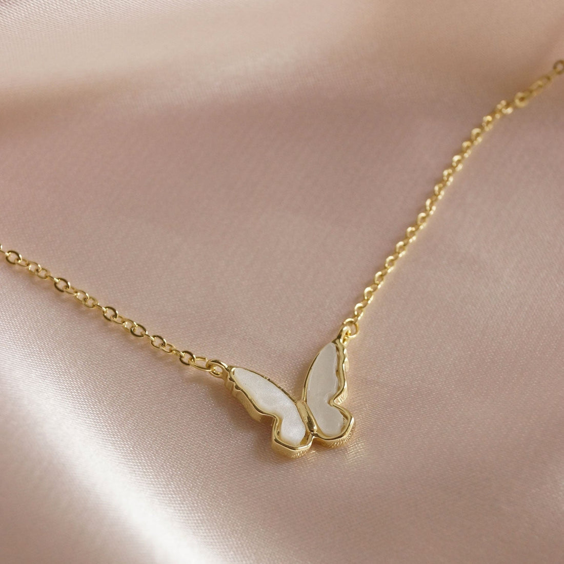 Beabell - Butterfly Pearl Necklace