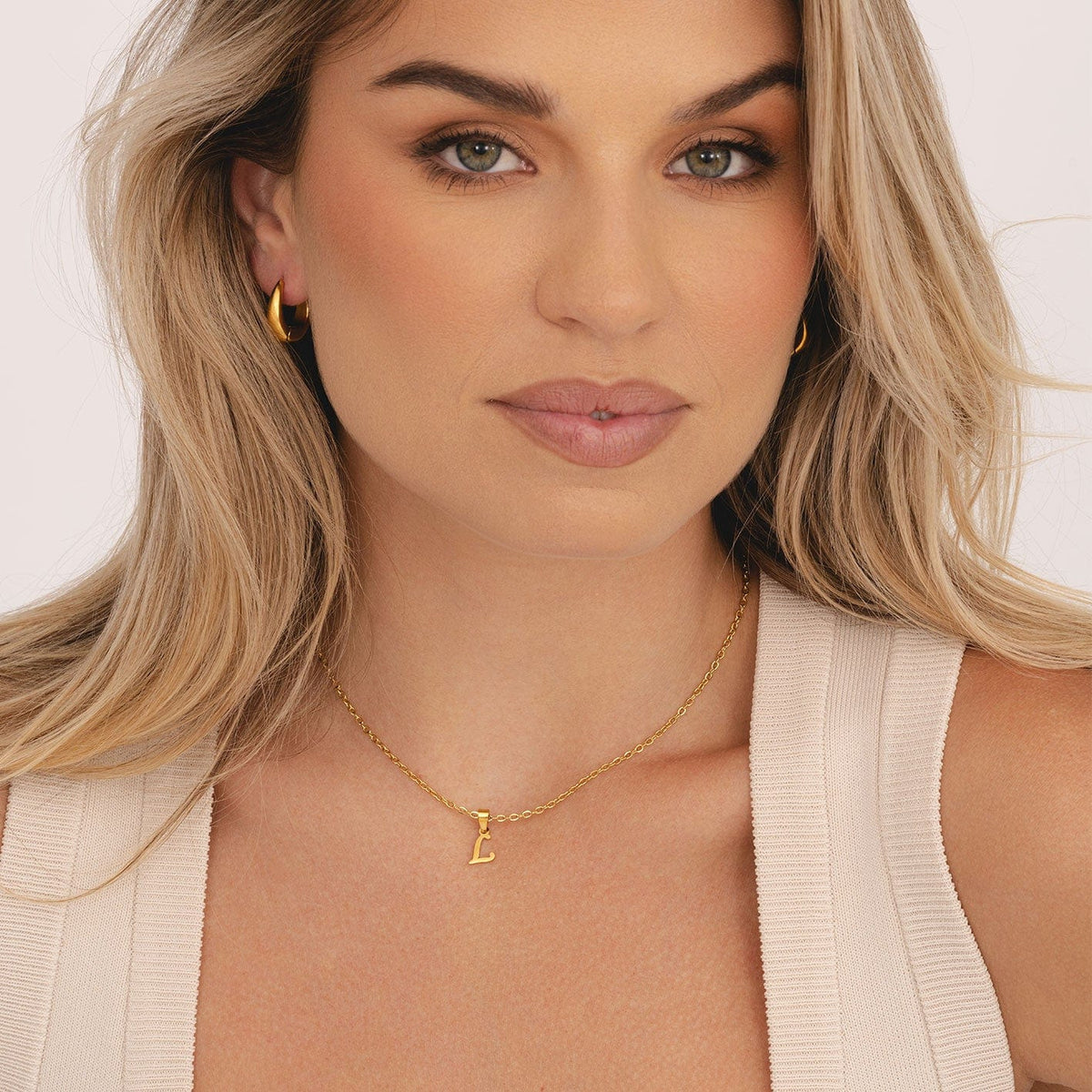 Alessia – Initial Necklace 26 Letters