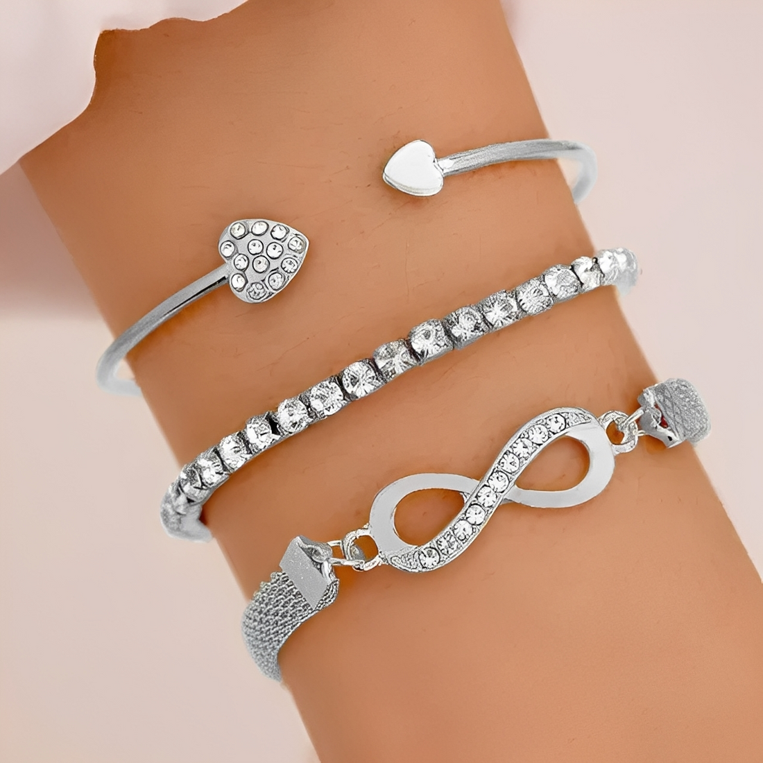 Yuriko – Set of 3 infinite heart bracelets in silver and gold