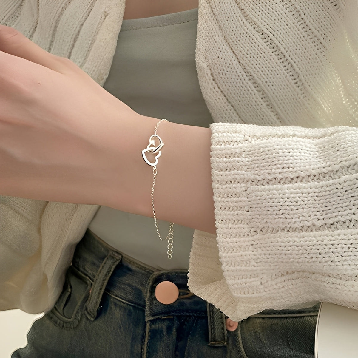 Amara – Bracelet charm with double heart