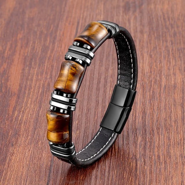 Kaelen – bracelet and tiger eye protector