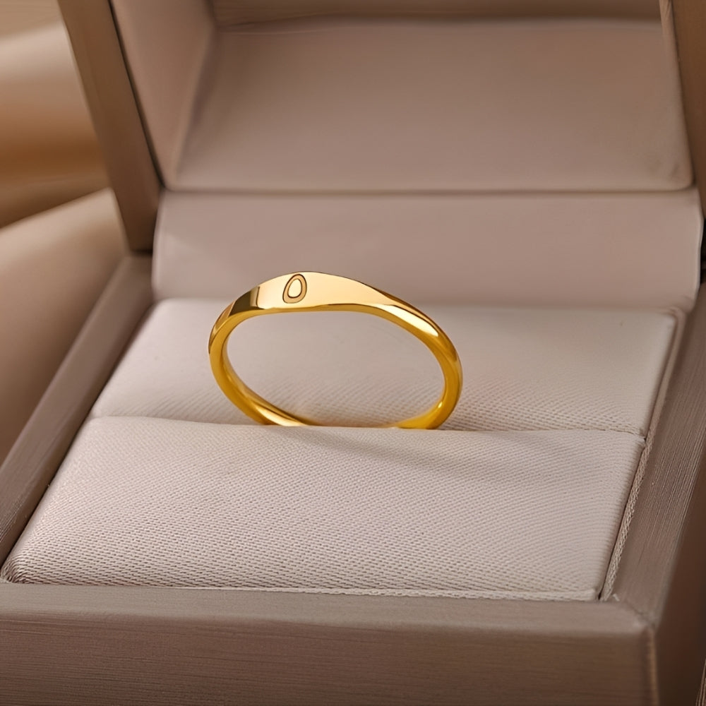 Minimalist name ring | Minimalist ring with engraved initial
