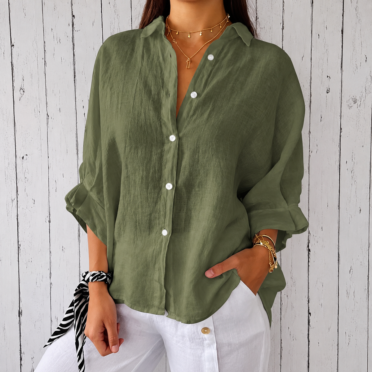 Madison - Elegant Blouse with Classic Design and Buttons