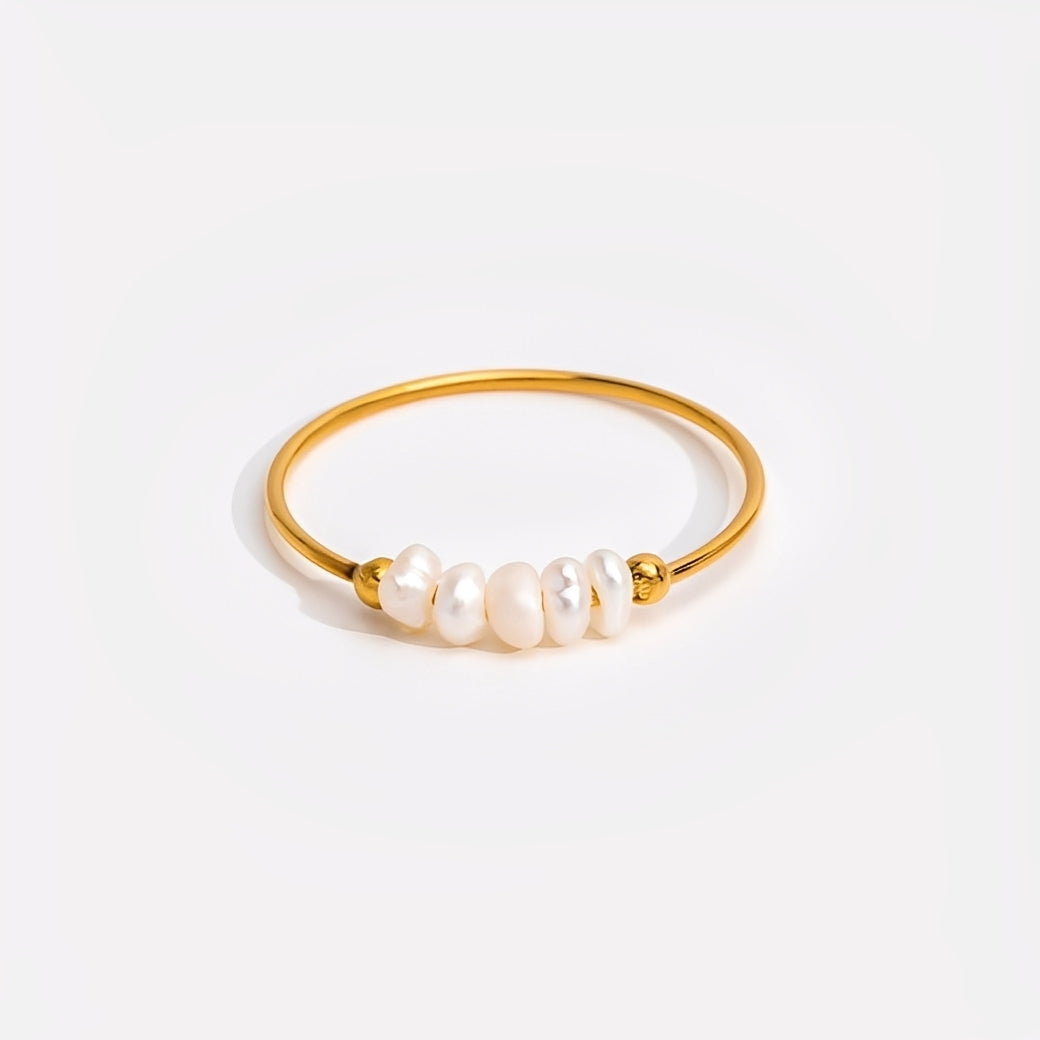 Maelia – Classic Freshwater Pearl Ring