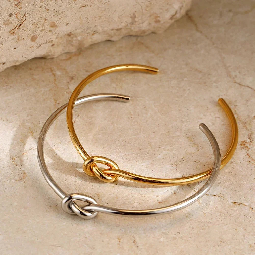 Clea – Classic bracelet with knot