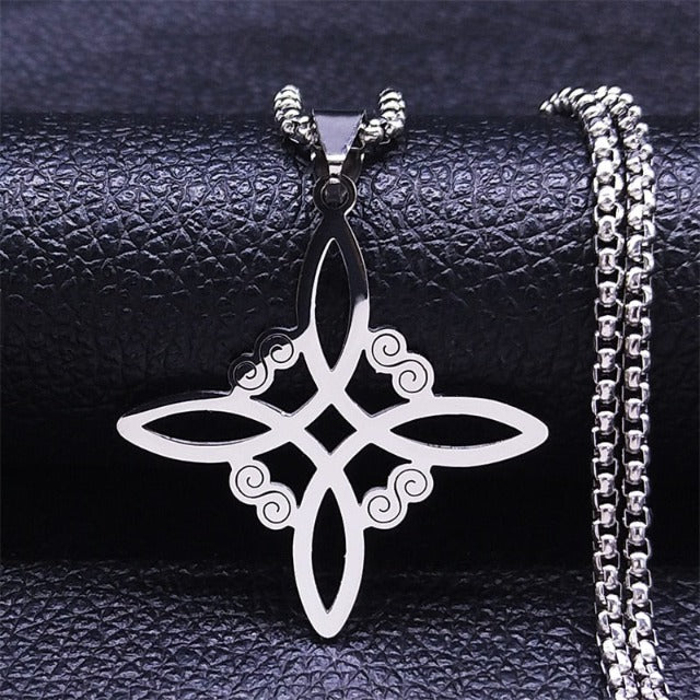 Morwen – Necklace with Witch Knot Protector