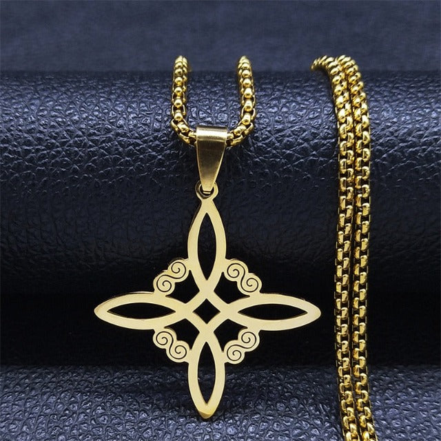 Morwen – Necklace with Witch Knot Protector