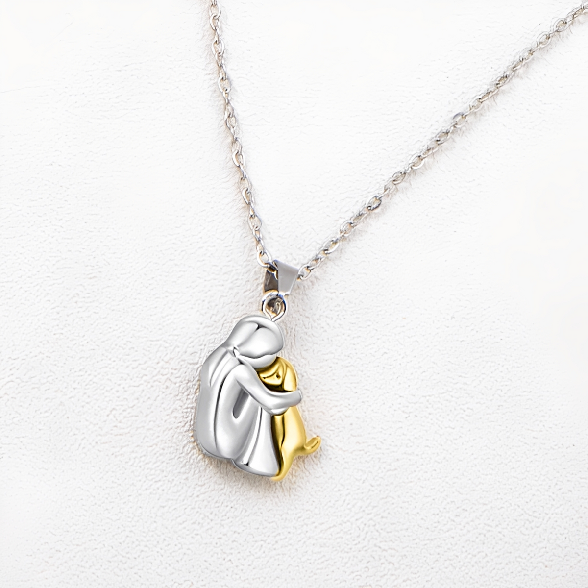 Neko – Collar with hug pendant between dog and owner
