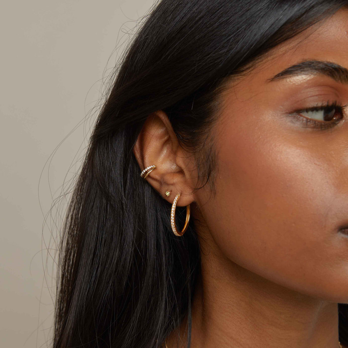 Kelly – Gold Ear Cuff