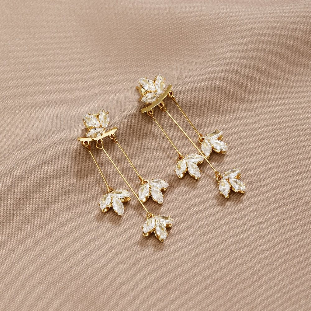 Maia - Earrings of crystal in lotus shape with waterfall