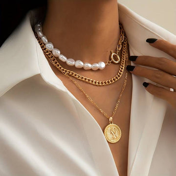 Pearl necklace and vintage pendant - 3pcs pendants and pearl necklace