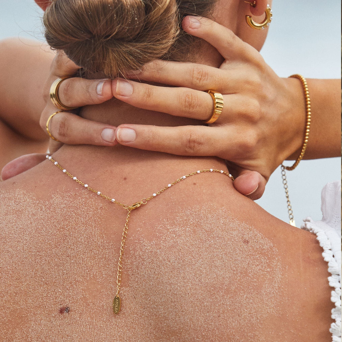 Island – Necklace with White Details