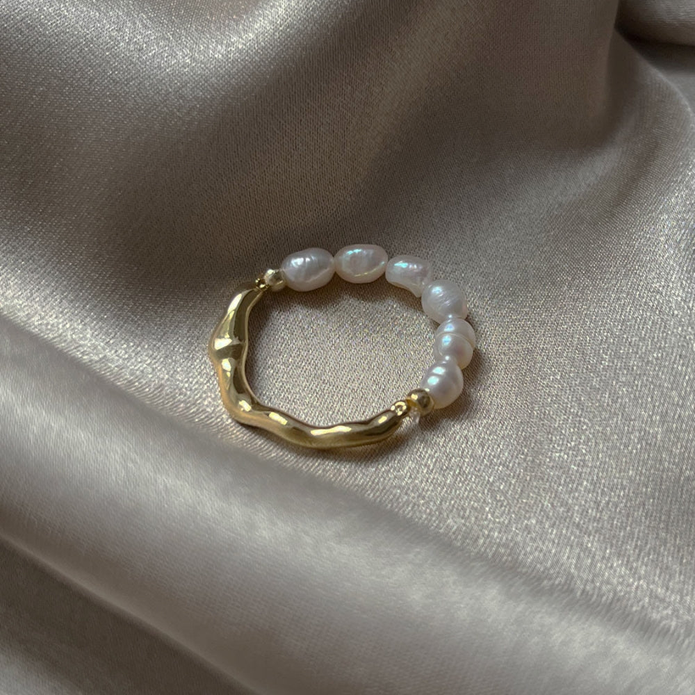 Jane - Duality Ring Gold and Pearls
