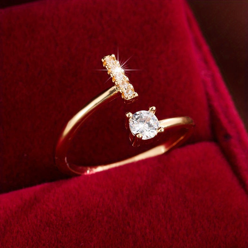 Nova – Modern open ring with initial