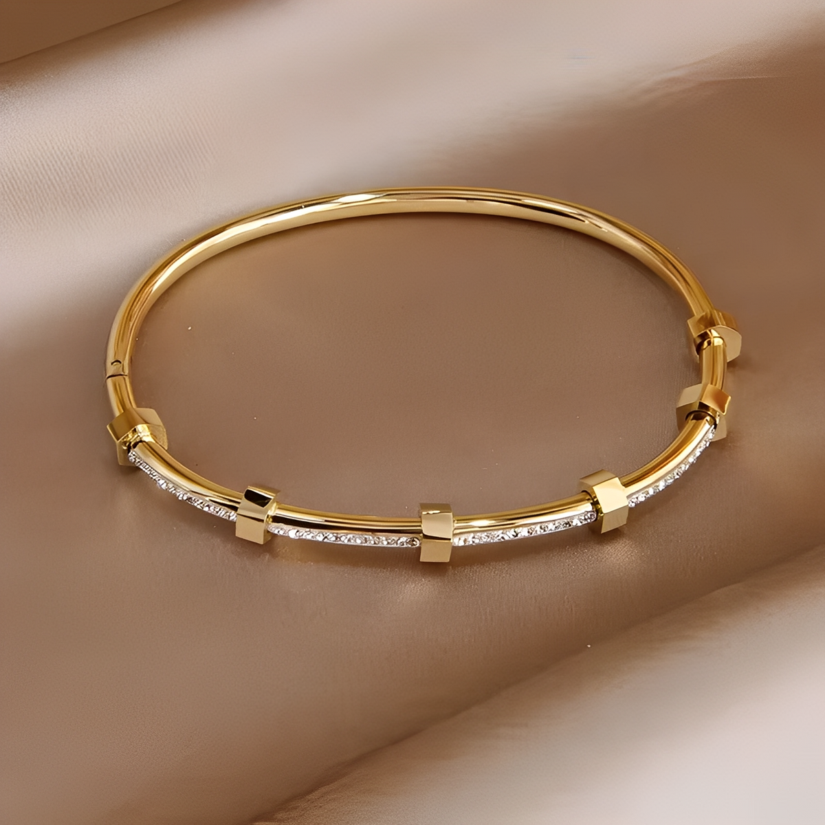 Amy – bright golden bracelet