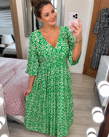 Yvonne - Sophisticated Ruffle Dress