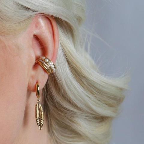 Bree – Gold ear cuff with crystals
