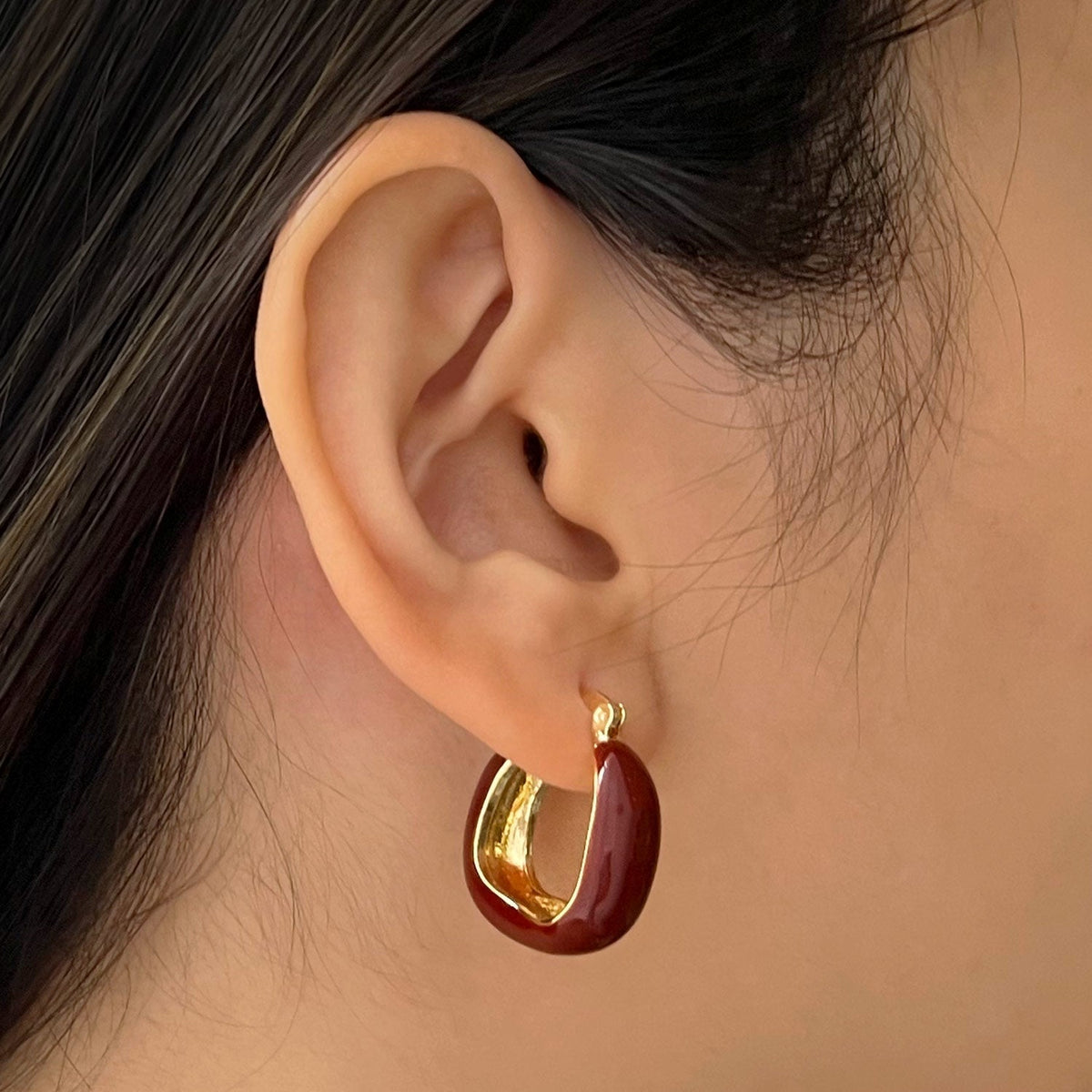 Elegant red wine enamel hoops