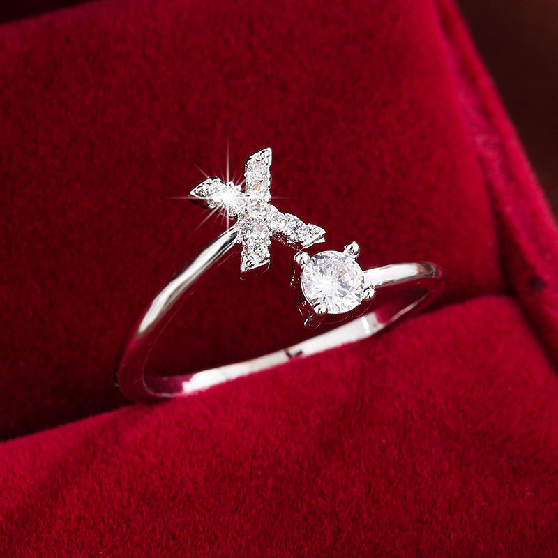 Nova – Modern open ring with initial