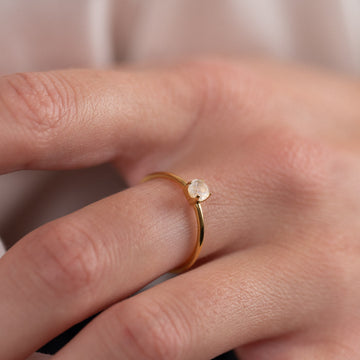 Heba - Golden ring with moonstone