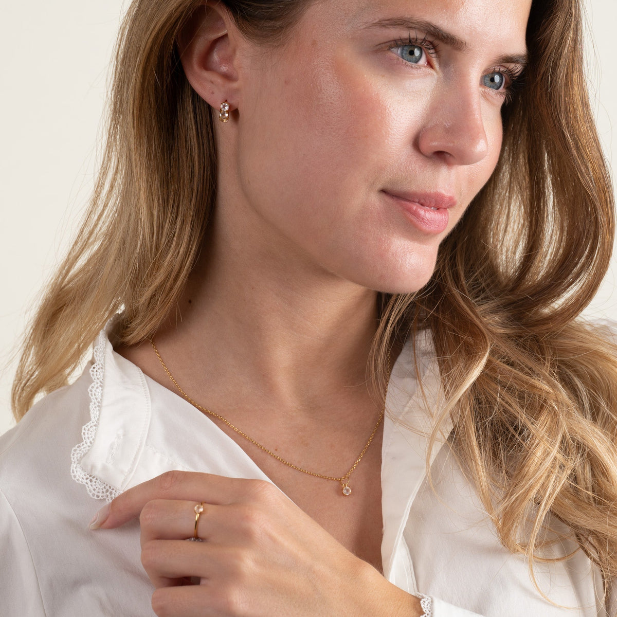 Heba - Golden ring with moonstone