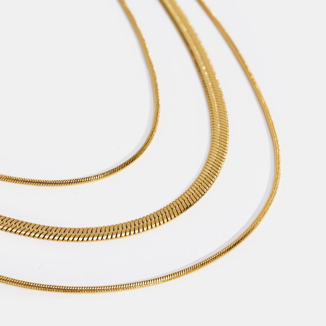 Alix – Gold necklace with multiple rows