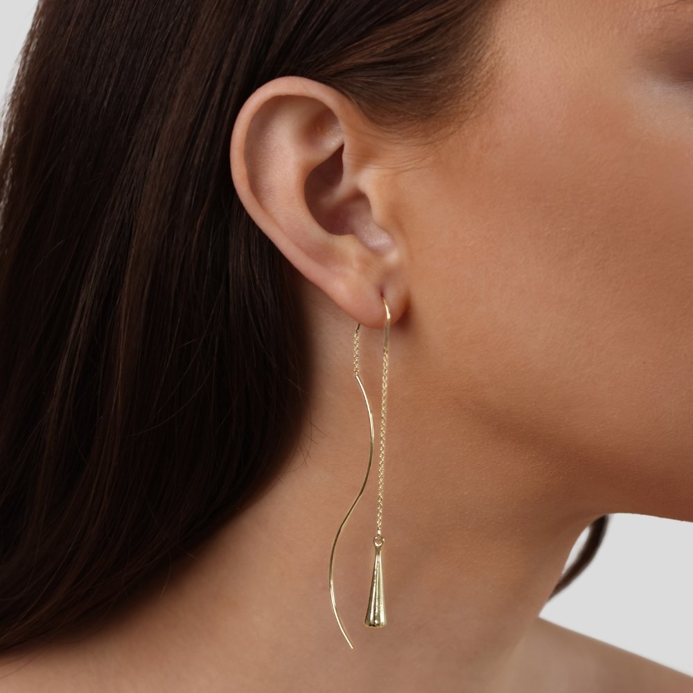 Amaris – Gold Drop Earrings with Tassels