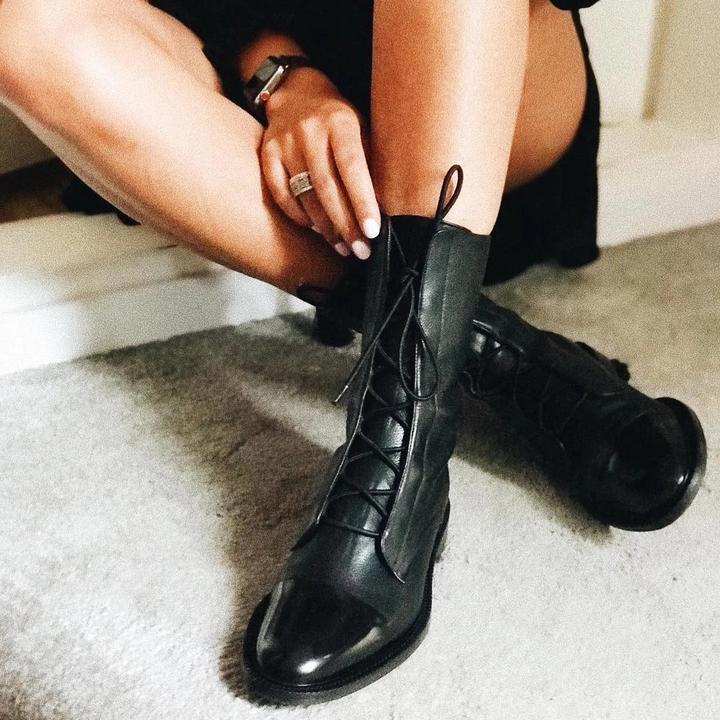 Hailey – Elegant Ankle Boots with Fine Heel