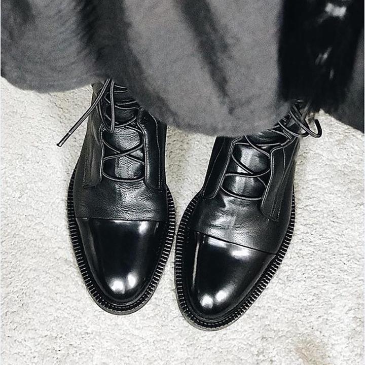 Hailey – Elegant Ankle Boots with Fine Heel