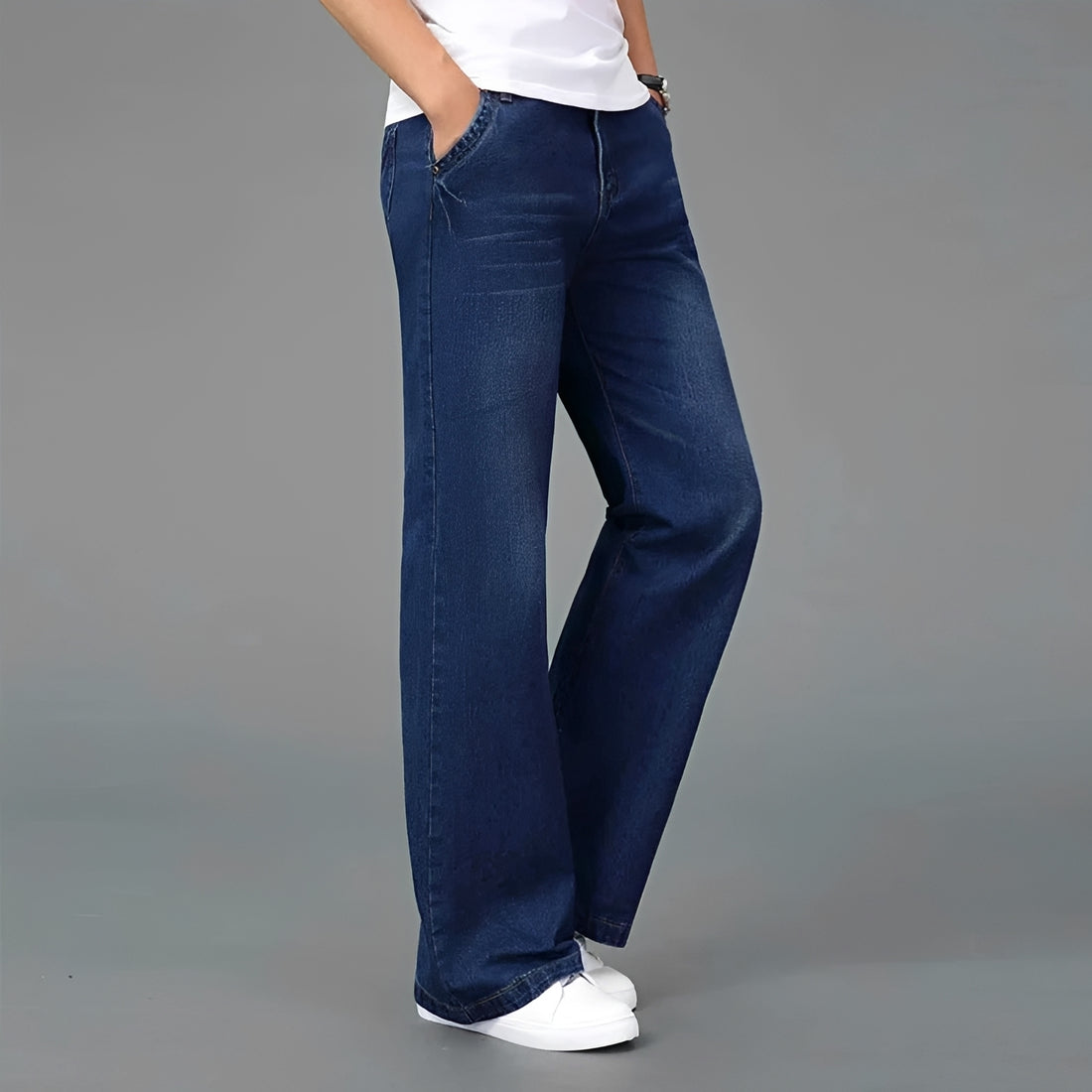 Bootcut Jeans for Men with Flared Leg and Multiple Pockets - Relaxed Fit