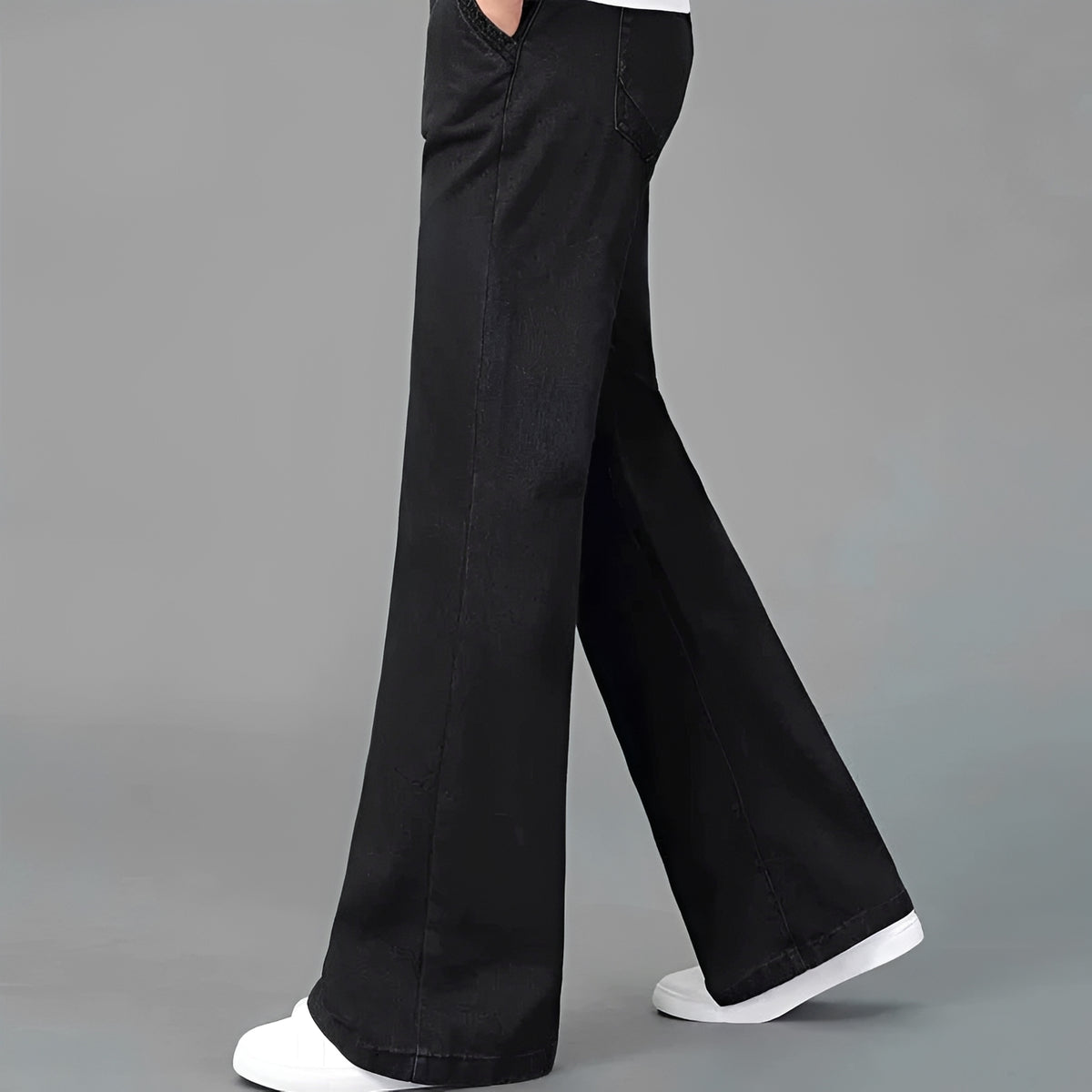 Bootcut Jeans for Men with Flared Leg and Multiple Pockets - Relaxed Fit