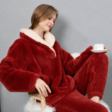 Loungewear Set for Women - Cozy Pajama Top with Hooded Collar and Pants