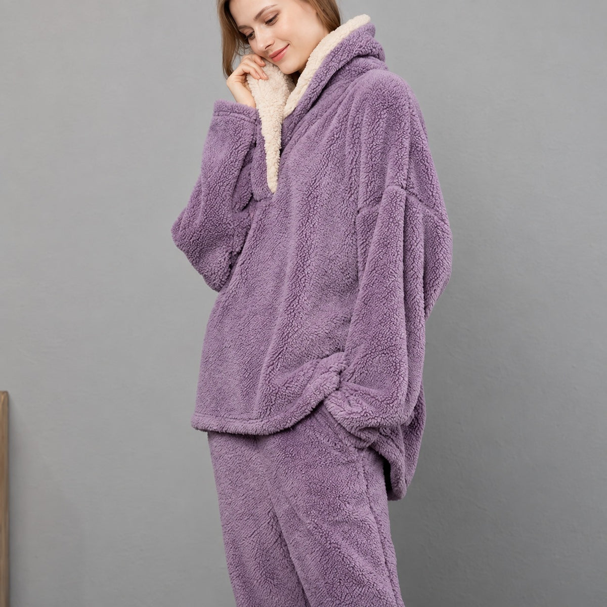 Loungewear Set for Women - Cozy Pajama Top with Hooded Collar and Pants