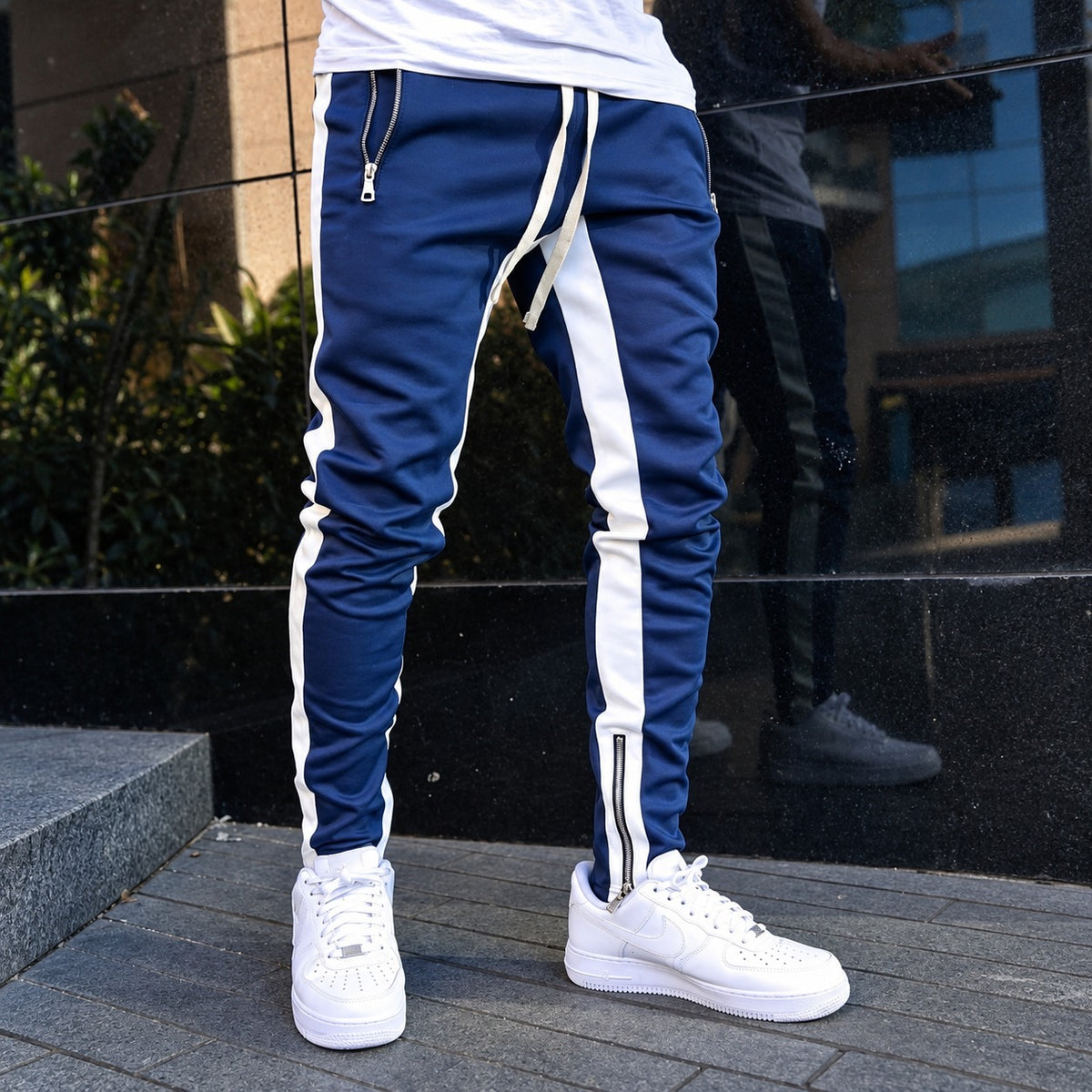 Men's Jogger Pants with Contrast Side Stripes and Zipper Pockets