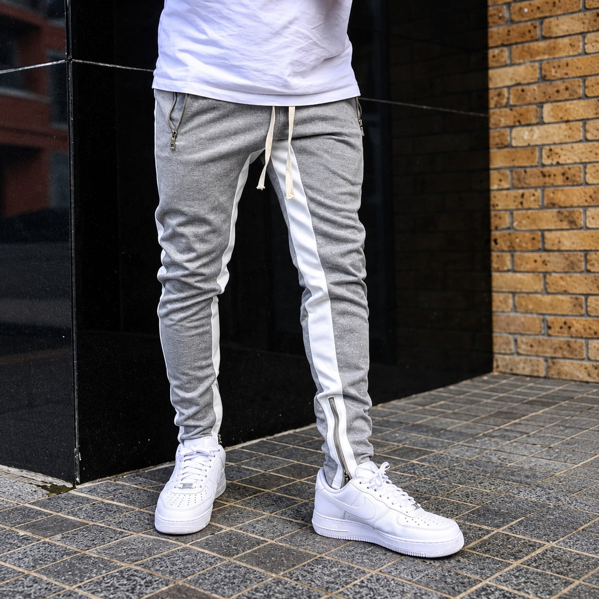 Men's Jogger Pants with Contrast Side Stripes and Zipper Pockets
