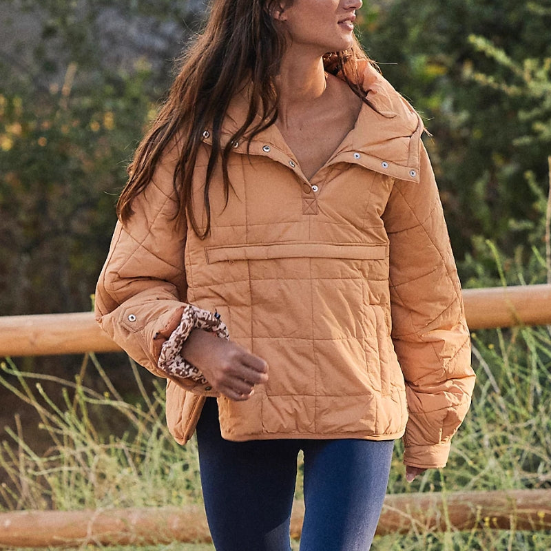Women's Pullover Puffer Jacket Hooded Button-Up Lightweight Quilted Design