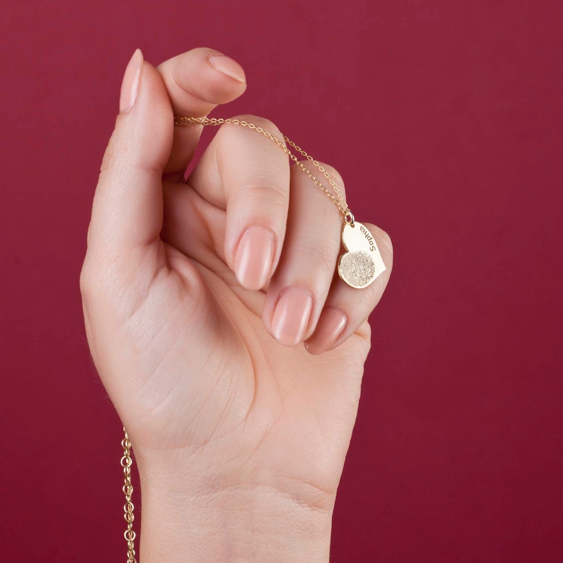 Fingerprint in the shape of a heart - Personalized name necklace