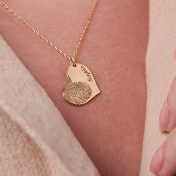 Fingerprint in the shape of a heart - Personalized name necklace