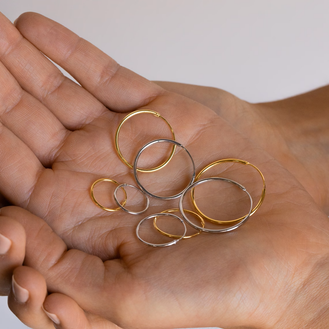 Light hoops - Elegant earrings (set of 4)