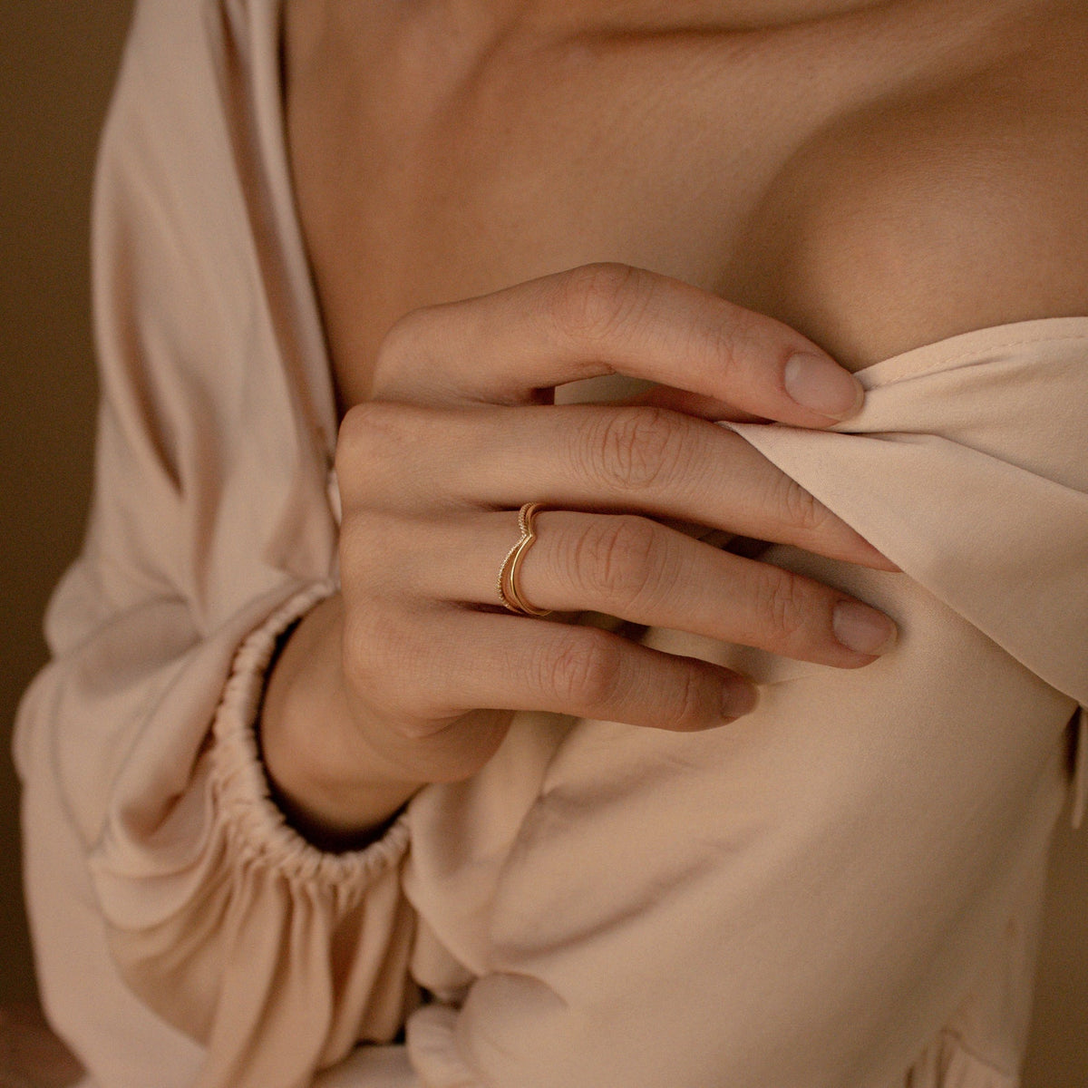 Eva – Stackable Curved Ring Set