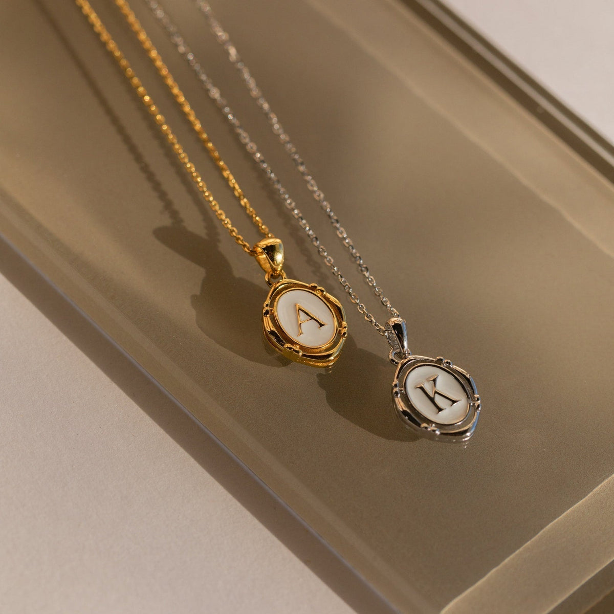 Camille – Necklace with personalized initial pendant