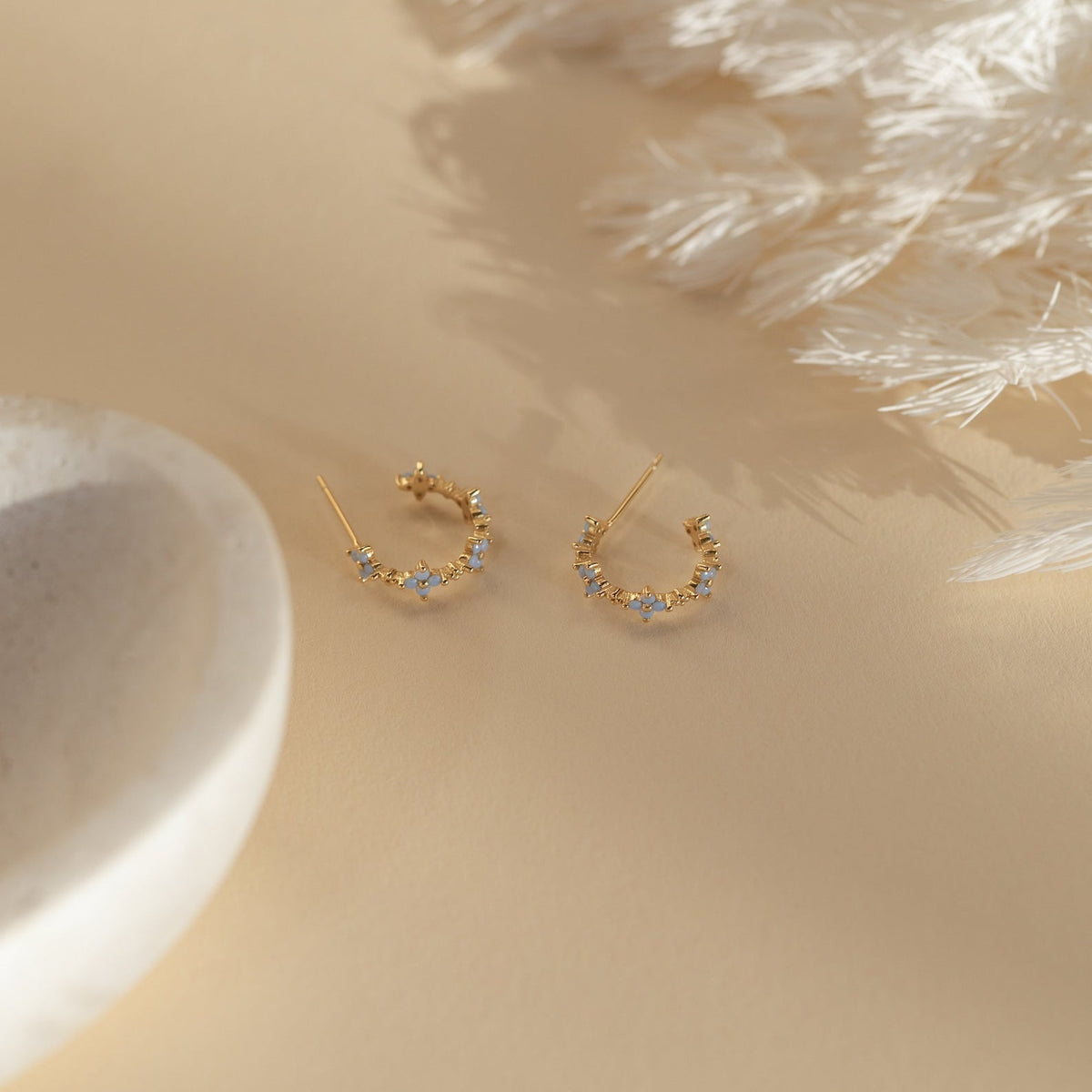 Earrings monuments - Hoops of ivy flowers
